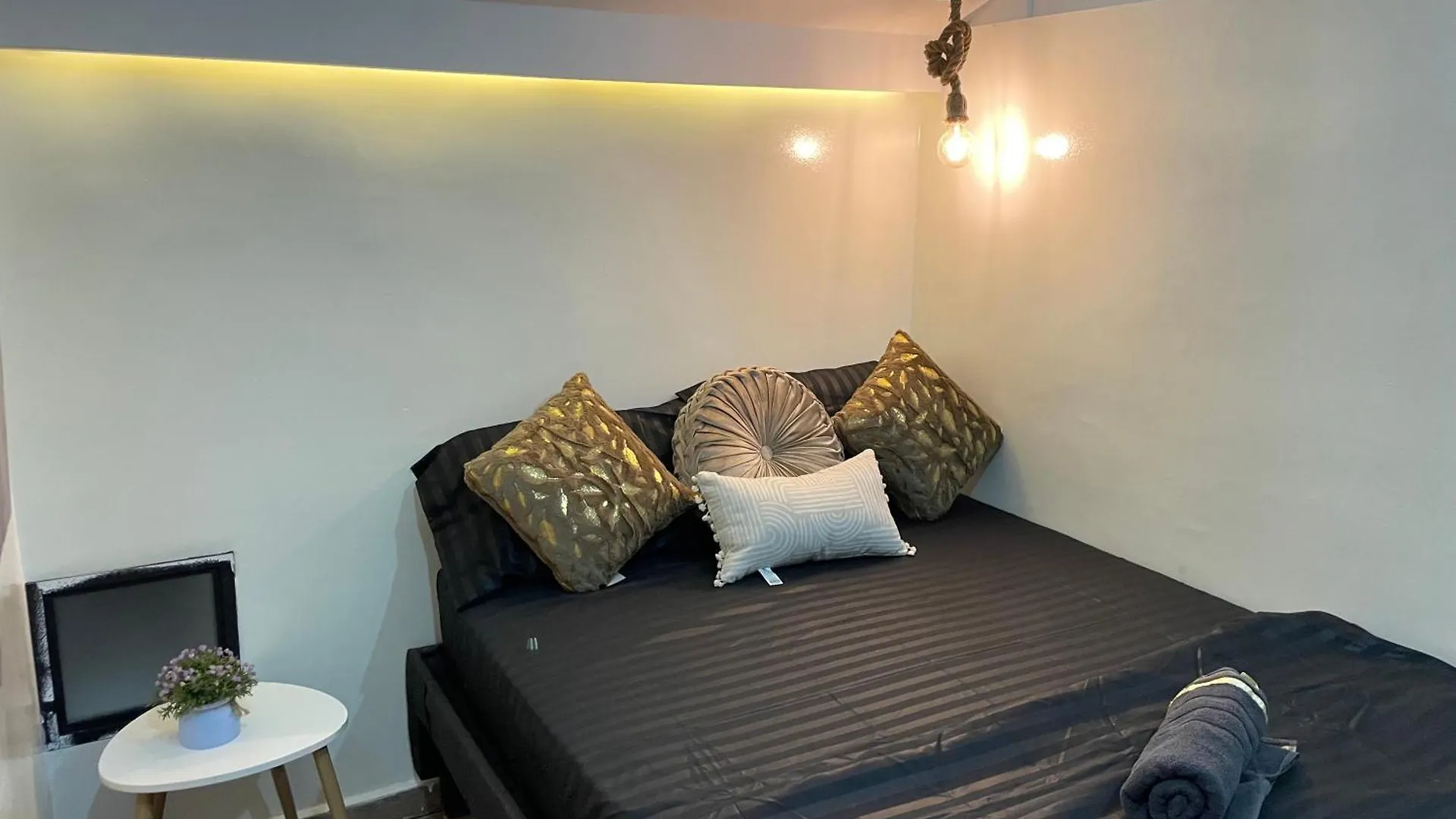 Apartment Lindo Apt Laurles La 70 Estadio Medellin Colombia